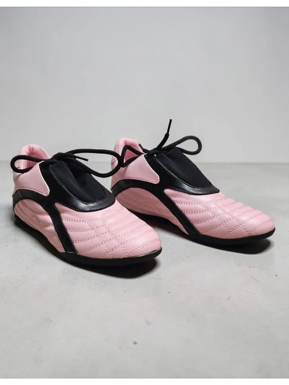 Womens Pink & Black Lace-Up Soft Sole Shoes Lightweight & Comfortable For Casual
